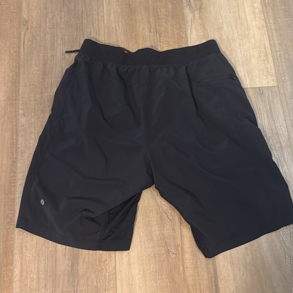 **SOLD ON MERCARI**Lululemon T.H.E. Short Linerless 11" Black mens size large - Picture 6 of 10